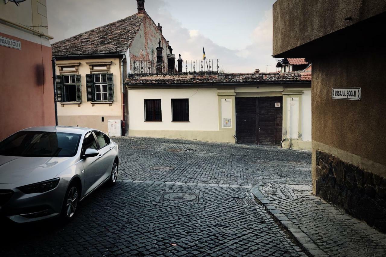 Old Town Studio Apartment シビウ エクステリア 写真